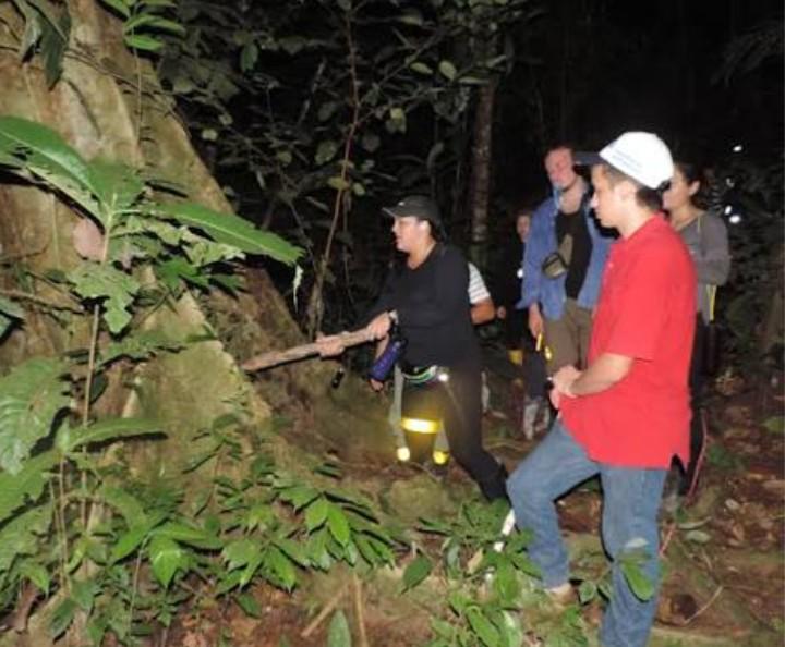 Caminata con Cazador y Médico Tradicional